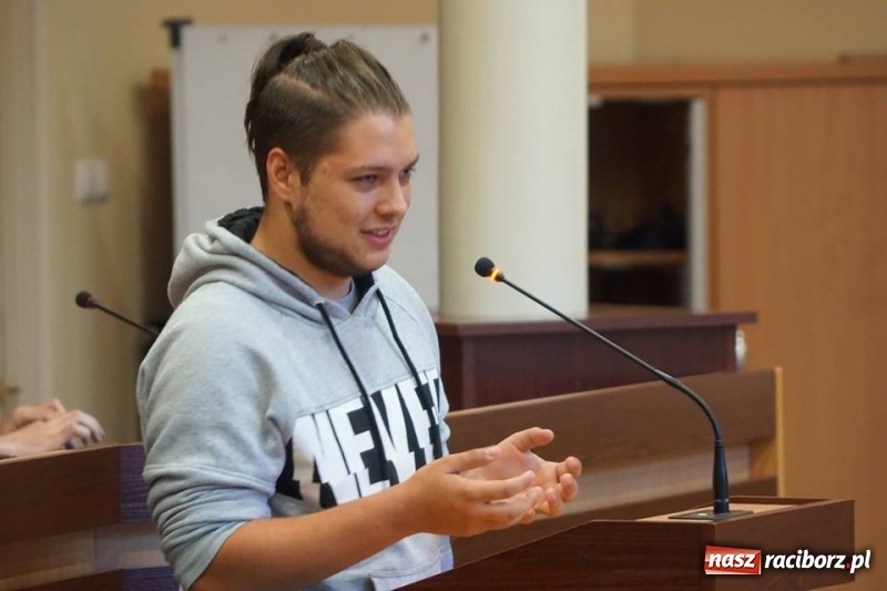 Zdjęcie w galerii na portalu naszraciborz.pl: Racibórz ma nową Młodzieżową Radę Miasta  wiadomości z regionu