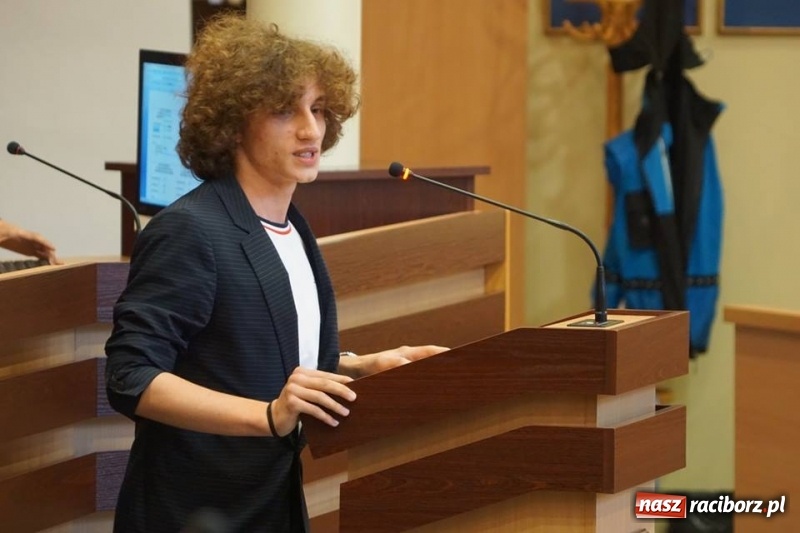 Zdjęcie w galerii na portalu naszraciborz.pl: Racibórz ma nową Młodzieżową Radę Miasta  wiadomości z regionu