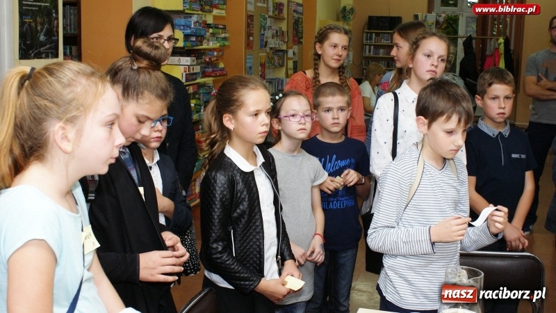 Zdjęcie w galerii na portalu naszraciborz.pl: Magiczne drzewo – konkurs wiedzy w raciborskiej bibliotece wiadomości z regionu