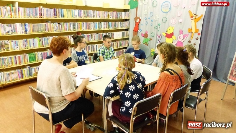 Zdjęcie w galerii na portalu naszraciborz.pl: Magiczne drzewo – konkurs wiedzy w raciborskiej bibliotece wiadomości z regionu