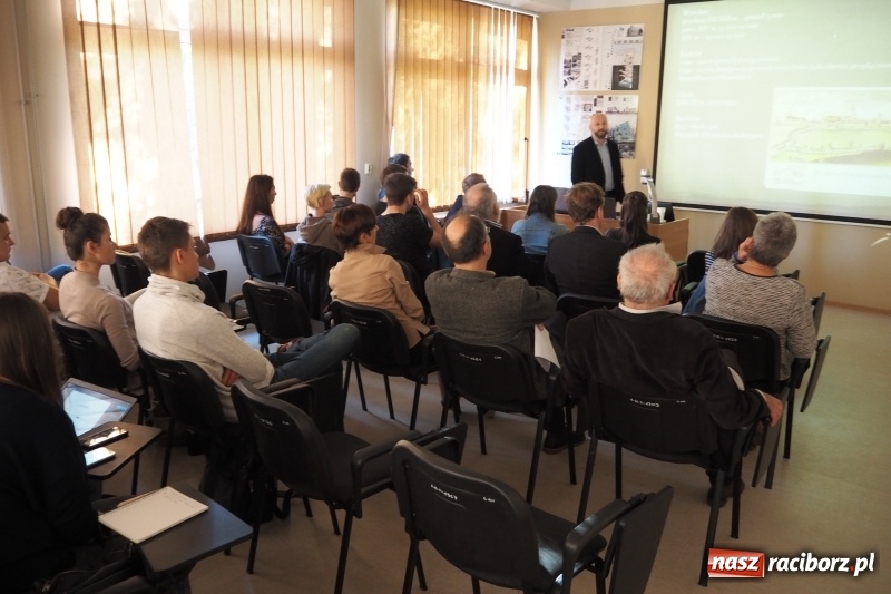 Zdjęcie w galerii na portalu naszraciborz.pl: Warsztaty architektoniczne w PWSZ w Raciborzu wiadomości z regionu