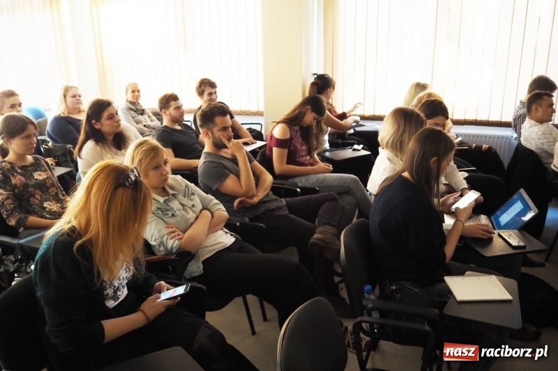 Zdjęcie w galerii na portalu naszraciborz.pl: Warsztaty architektoniczne w PWSZ w Raciborzu wiadomości z regionu