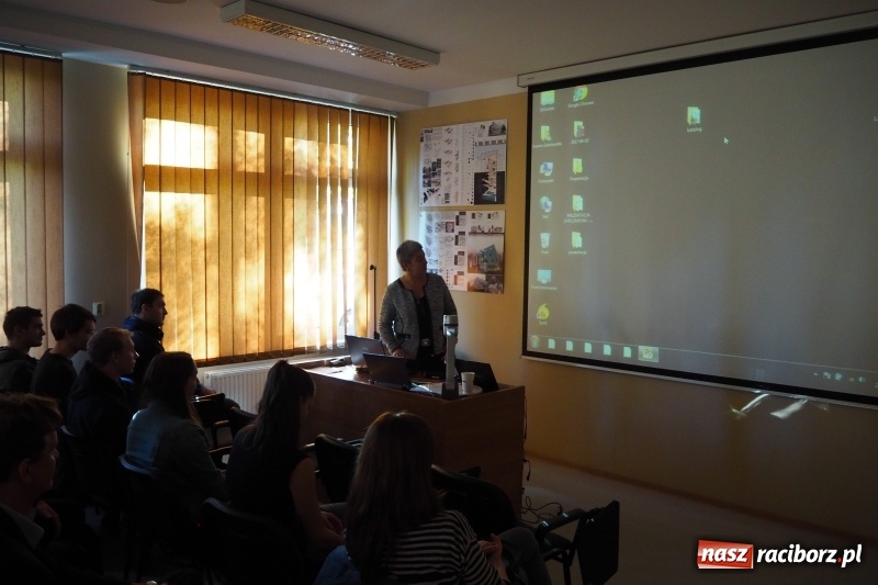 Zdjęcie w galerii na portalu naszraciborz.pl: Warsztaty architektoniczne w PWSZ w Raciborzu wiadomości z regionu