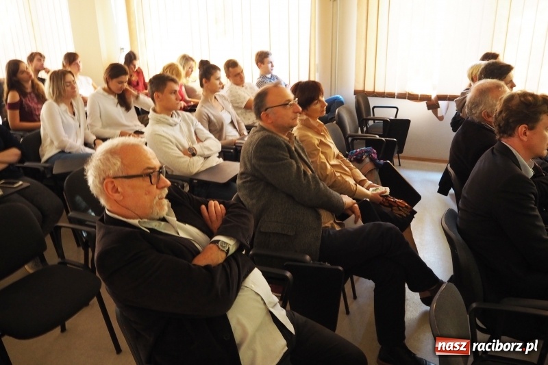 Zdjęcie w galerii na portalu naszraciborz.pl: Warsztaty architektoniczne w PWSZ w Raciborzu wiadomości z regionu