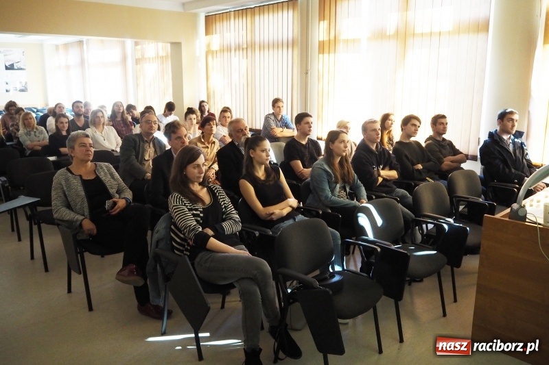 Zdjęcie w galerii na portalu naszraciborz.pl: Warsztaty architektoniczne w PWSZ w Raciborzu wiadomości z regionu