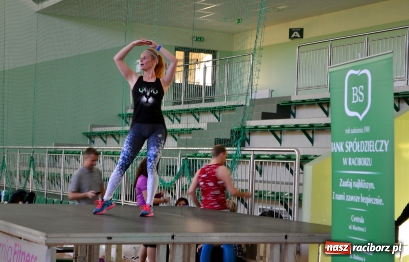 Zdjęcie w galerii na portalu naszraciborz.pl:  Raciborzanie nie zawiedli. Pełna sala na Latino Dance charytatywnie wiadomości z regionu