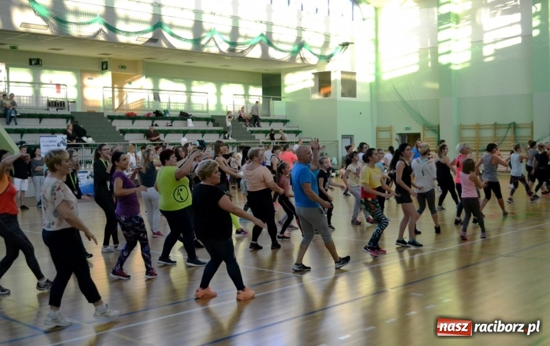 Zdjęcie w galerii na portalu naszraciborz.pl:  Raciborzanie nie zawiedli. Pełna sala na Latino Dance charytatywnie wiadomości z regionu