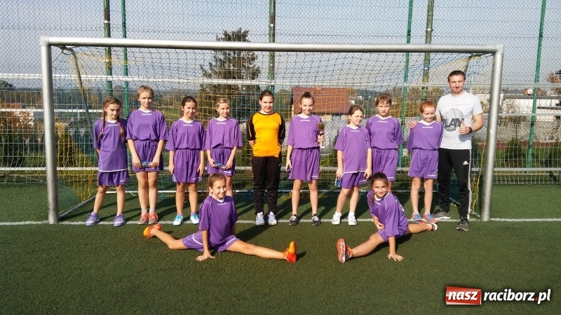 Zdjęcie w galerii na portalu naszraciborz.pl: Pawłów bezkonkurencyjny w powiatowym finale Turnieju o Puchar Tymbarku wiadomości z regionu