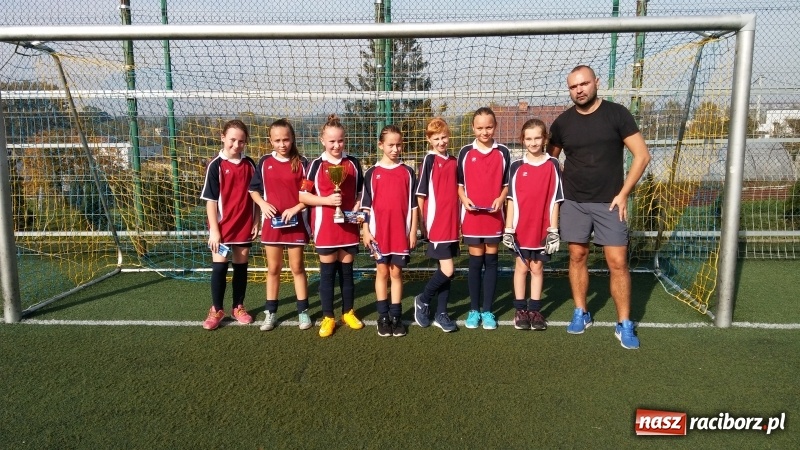 Zdjęcie w galerii na portalu naszraciborz.pl: Pawłów bezkonkurencyjny w powiatowym finale Turnieju o Puchar Tymbarku wiadomości z regionu