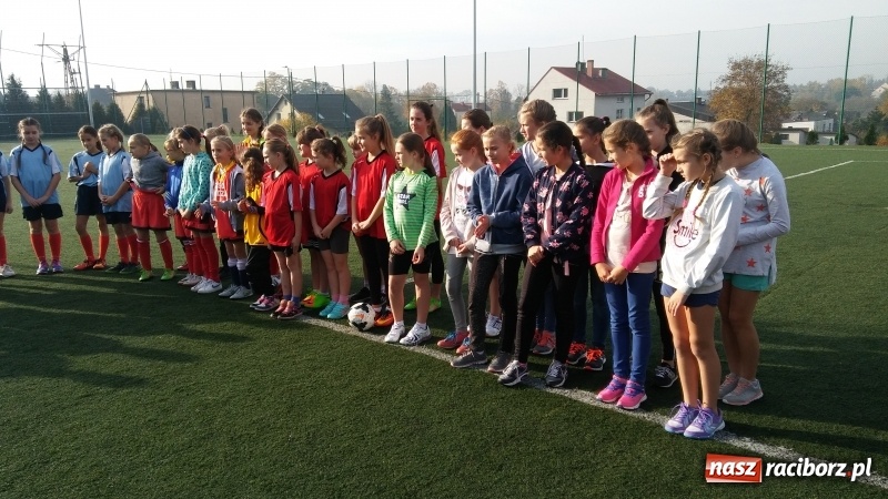 Zdjęcie w galerii na portalu naszraciborz.pl: Pawłów bezkonkurencyjny w powiatowym finale Turnieju o Puchar Tymbarku wiadomości z regionu