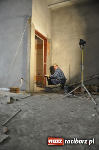 Zdjęcie w galerii na portalu naszraciborz.pl: Targów mury pną się do góry wiadomości z regionu