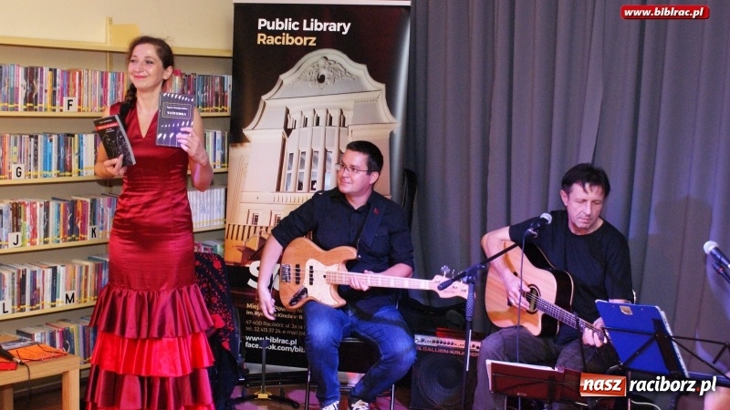 Zdjęcie w galerii na portalu naszraciborz.pl: Koncert Post Scriptum, czyli Miłość Po... w raciborskiej bibliotece wiadomości z regionu