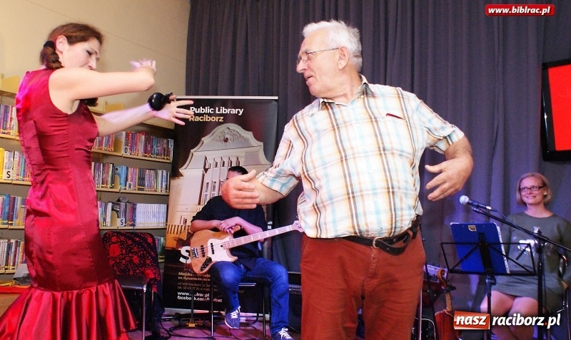 Zdjęcie w galerii na portalu naszraciborz.pl: Koncert Post Scriptum, czyli Miłość Po... w raciborskiej bibliotece wiadomości z regionu