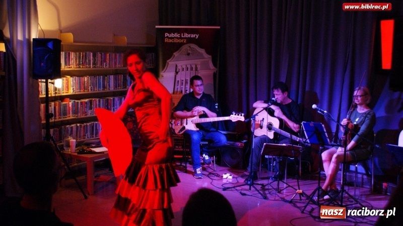 Zdjęcie w galerii na portalu naszraciborz.pl: Koncert Post Scriptum, czyli Miłość Po... w raciborskiej bibliotece wiadomości z regionu
