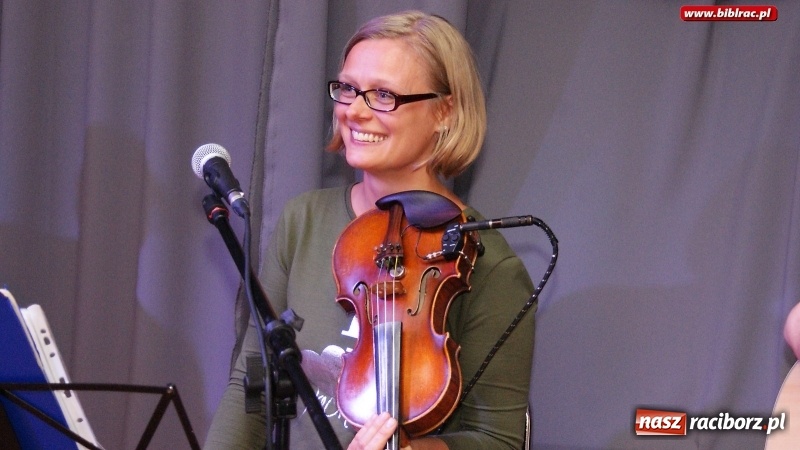 Zdjęcie w galerii na portalu naszraciborz.pl: Koncert Post Scriptum, czyli Miłość Po... w raciborskiej bibliotece wiadomości z regionu