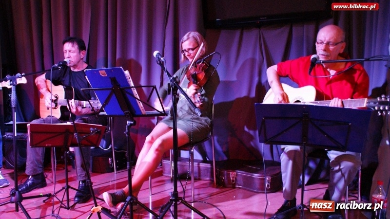 Zdjęcie w galerii na portalu naszraciborz.pl: Koncert Post Scriptum, czyli Miłość Po... w raciborskiej bibliotece wiadomości z regionu