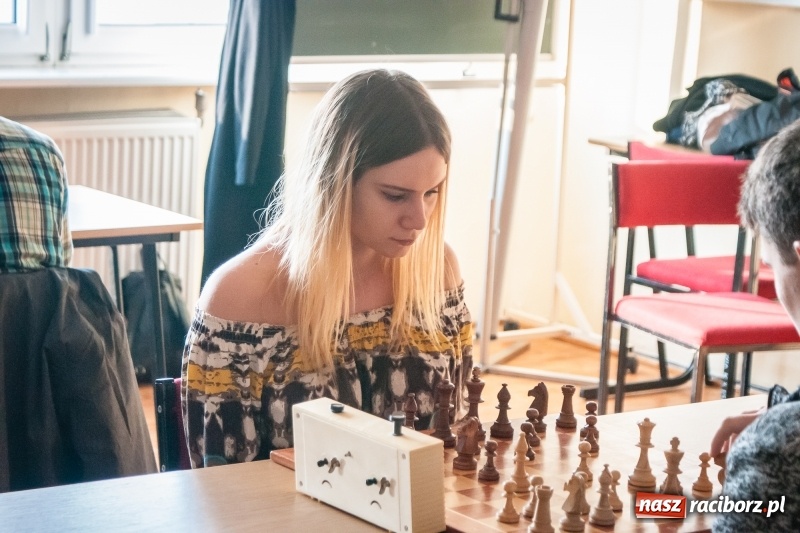 Zdjęcie w galerii na portalu naszraciborz.pl: Wojewódzki półfinał w szachach szkół ponadgimnazjalnych wiadomości z regionu