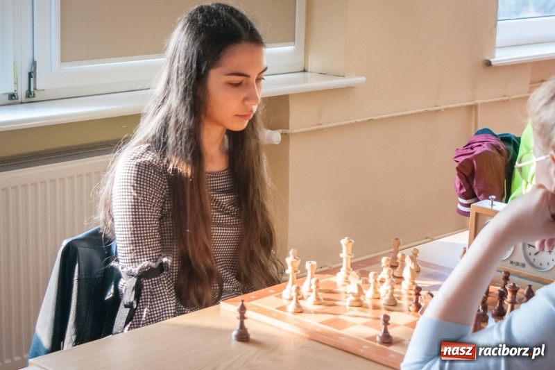 Zdjęcie w galerii na portalu naszraciborz.pl: Wojewódzki półfinał w szachach szkół ponadgimnazjalnych wiadomości z regionu