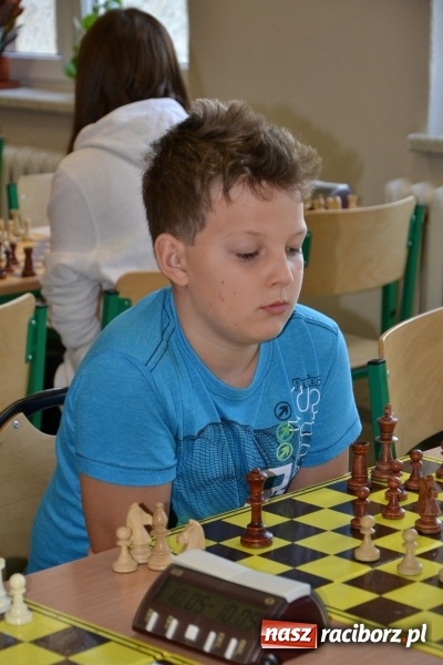 Zdjęcie w galerii na portalu naszraciborz.pl: W Tworkowie rozegrano wojewódzki półfinał w szachach wiadomości z regionu
