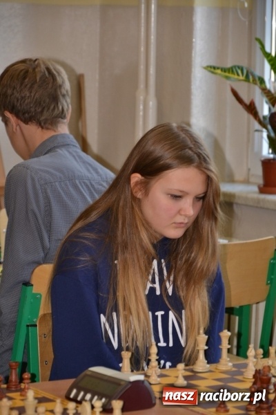 Zdjęcie w galerii na portalu naszraciborz.pl: W Tworkowie rozegrano wojewódzki półfinał w szachach wiadomości z regionu