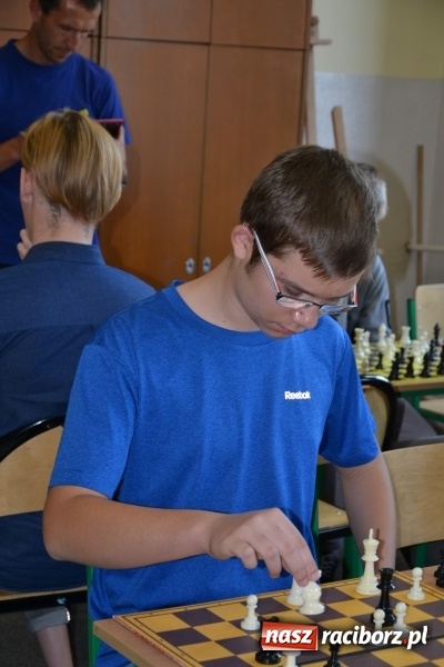 Zdjęcie w galerii na portalu naszraciborz.pl: W Tworkowie rozegrano wojewódzki półfinał w szachach wiadomości z regionu