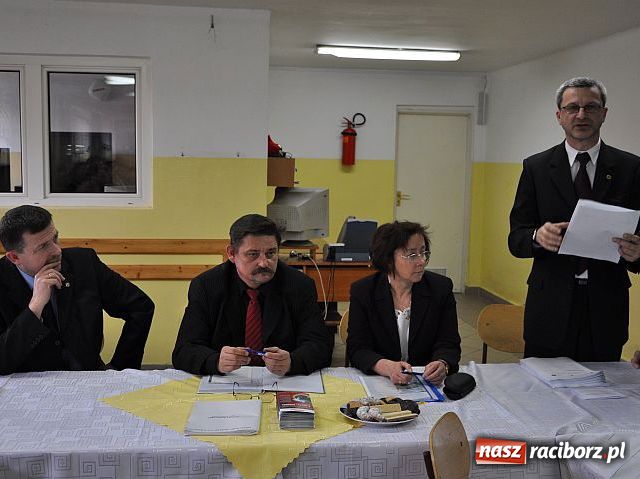 Zdjęcie w galerii na portalu naszraciborz.pl: By po szkole mieli fach w ręku wiadomości z regionu