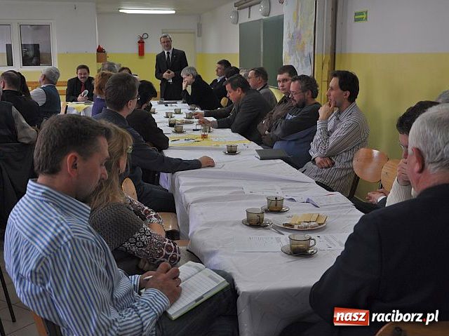 Zdjęcie w galerii na portalu naszraciborz.pl: By po szkole mieli fach w ręku wiadomości z regionu