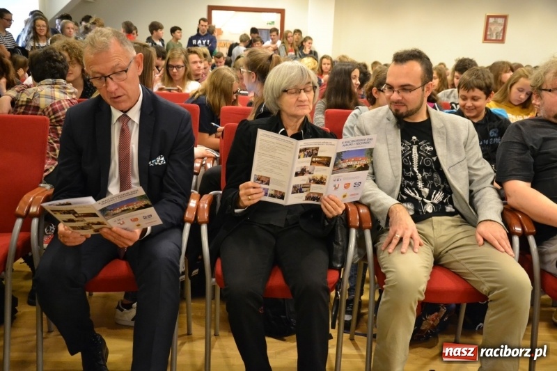 Zdjęcie w galerii na portalu naszraciborz.pl: X Raciborskie Dni Nauki i Techniki ruszyły na zamku  wiadomości z regionu