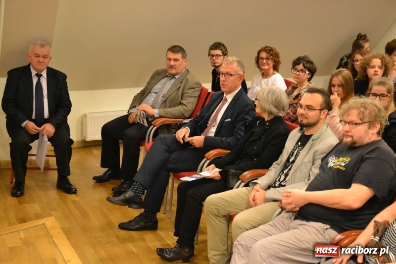 Zdjęcie w galerii na portalu naszraciborz.pl: X Raciborskie Dni Nauki i Techniki ruszyły na zamku  wiadomości z regionu