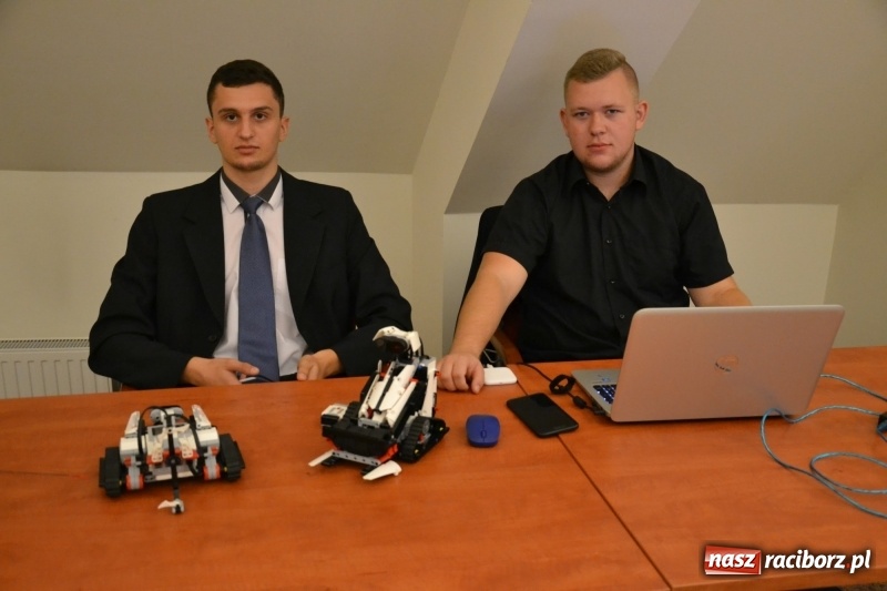 Zdjęcie w galerii na portalu naszraciborz.pl: X Raciborskie Dni Nauki i Techniki ruszyły na zamku  wiadomości z regionu