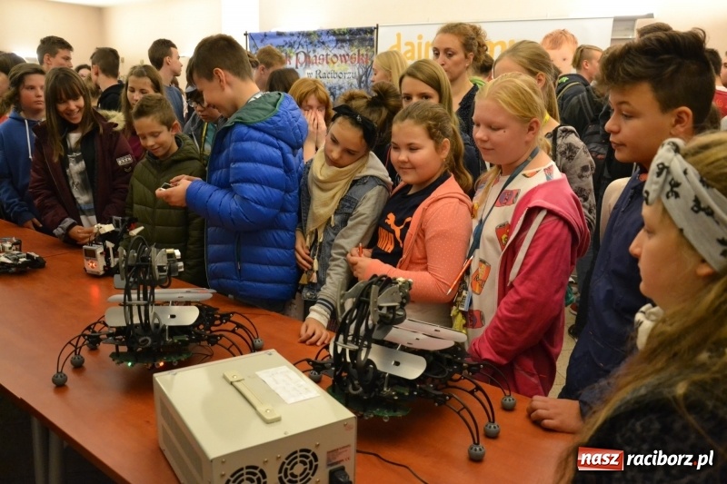 Zdjęcie w galerii na portalu naszraciborz.pl: X Raciborskie Dni Nauki i Techniki ruszyły na zamku  wiadomości z regionu