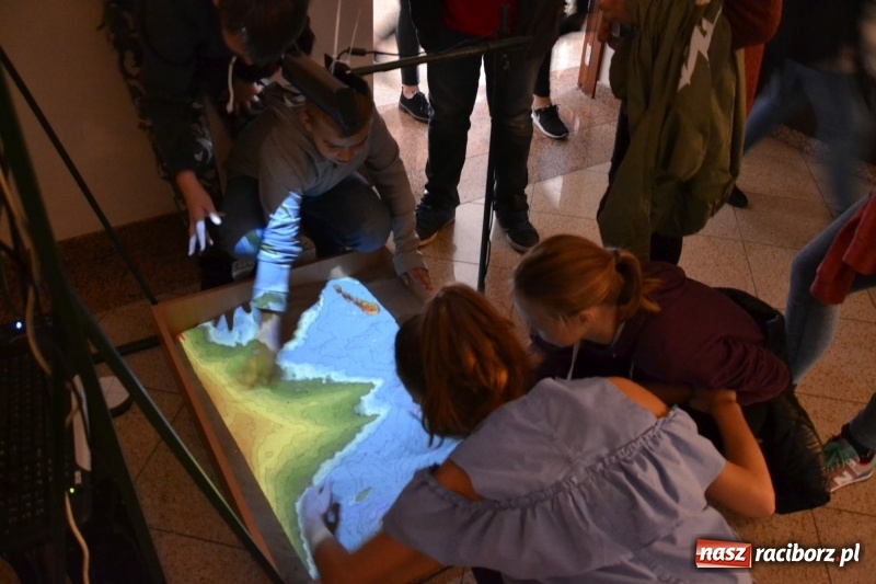 Zdjęcie w galerii na portalu naszraciborz.pl: X Raciborskie Dni Nauki i Techniki ruszyły na zamku  wiadomości z regionu