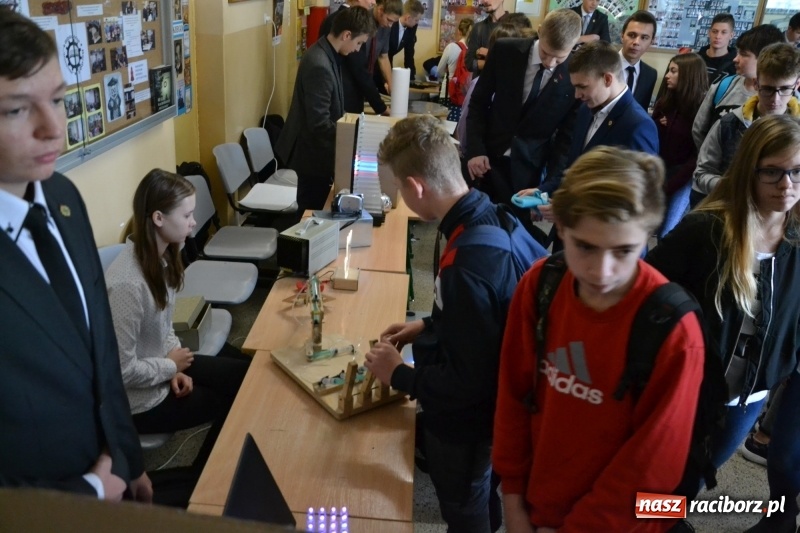 Zdjęcie w galerii na portalu naszraciborz.pl: X Raciborskie Dni Nauki i Techniki ruszyły na zamku  wiadomości z regionu