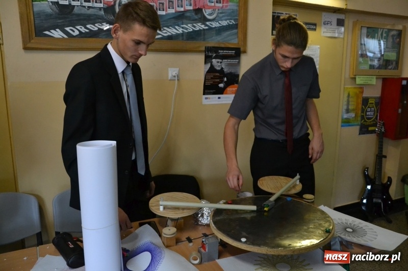 Zdjęcie w galerii na portalu naszraciborz.pl: X Raciborskie Dni Nauki i Techniki ruszyły na zamku  wiadomości z regionu