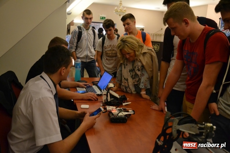 Zdjęcie w galerii na portalu naszraciborz.pl: X Raciborskie Dni Nauki i Techniki ruszyły na zamku  wiadomości z regionu