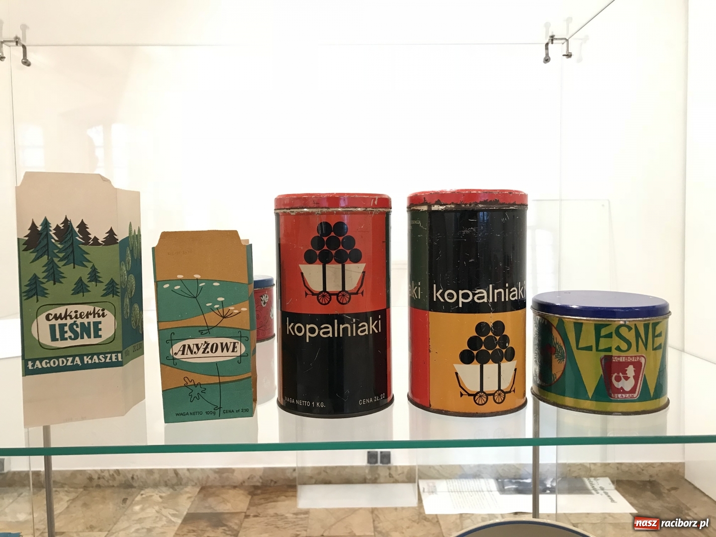 Zdjęcie w galerii na portalu naszraciborz.pl: PRZYSTANEK PRL - w raciborskim Muzeum szykują nową wystawę FOTO i WIDEO wiadomości z regionu