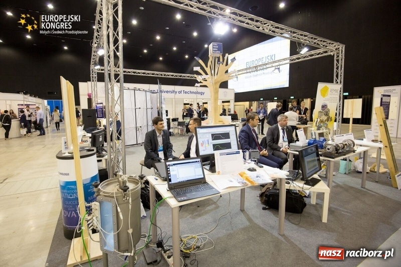 Zdjęcie w galerii na portalu naszraciborz.pl: Biznes + nauka + samorząd. Wyróżnienie dla Raciborza podczas kongresu w Katowicach wiadomości z regionu