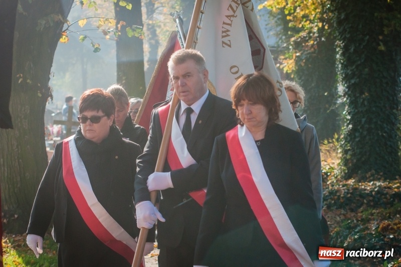 Zdjęcie w galerii na portalu naszraciborz.pl: Ostatnie pożegnanie śp. Michała Pudło, byłego dyrektora Studium Nauczycielskiego wiadomości z regionu