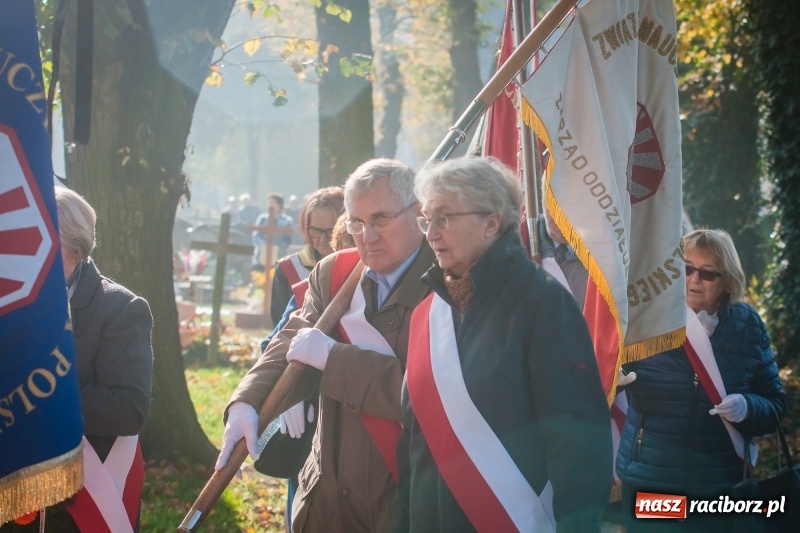 Zdjęcie w galerii na portalu naszraciborz.pl: Ostatnie pożegnanie śp. Michała Pudło, byłego dyrektora Studium Nauczycielskiego wiadomości z regionu