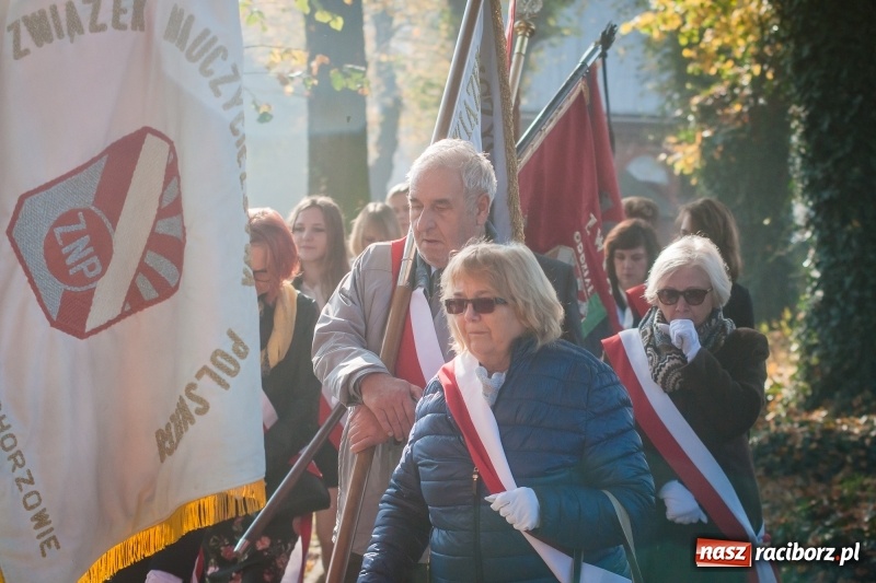 Zdjęcie w galerii na portalu naszraciborz.pl: Ostatnie pożegnanie śp. Michała Pudło, byłego dyrektora Studium Nauczycielskiego wiadomości z regionu