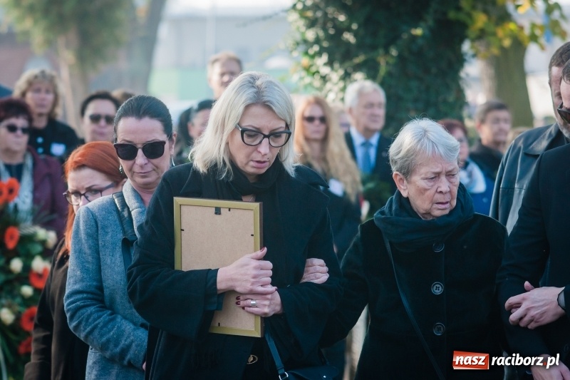 Zdjęcie w galerii na portalu naszraciborz.pl: Ostatnie pożegnanie śp. Michała Pudło, byłego dyrektora Studium Nauczycielskiego wiadomości z regionu