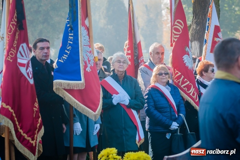 Zdjęcie w galerii na portalu naszraciborz.pl: Ostatnie pożegnanie śp. Michała Pudło, byłego dyrektora Studium Nauczycielskiego wiadomości z regionu