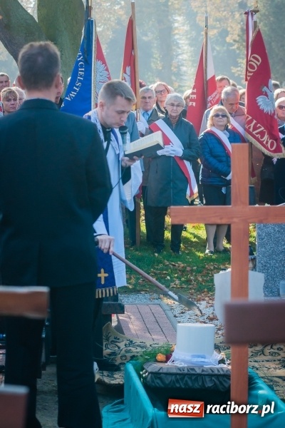 Zdjęcie w galerii na portalu naszraciborz.pl: Ostatnie pożegnanie śp. Michała Pudło, byłego dyrektora Studium Nauczycielskiego wiadomości z regionu