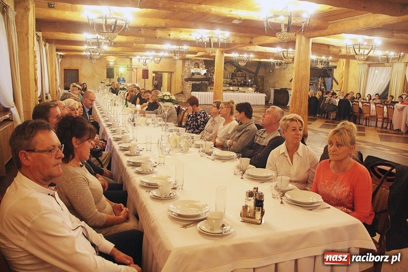 Zdjęcie w galerii na portalu naszraciborz.pl: Związkowcy z raciborskiej Solidarności świętują Dzień Edukacji Narodowej wiadomości z regionu