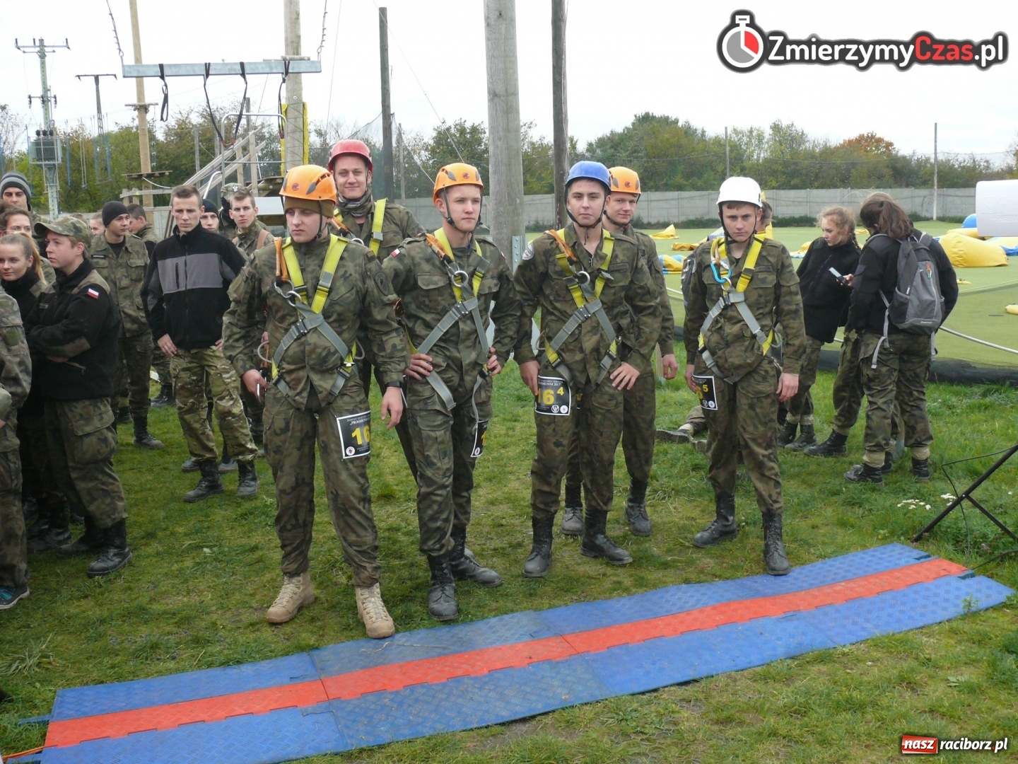 Zdjęcie w galerii na portalu naszraciborz.pl: Dobry start ekipy ZSOMS w zawodach Proobronni 2017. Dziewczyny na 2. miejscu wiadomości z regionu