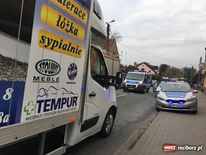 Zdjęcie w galerii na portalu naszraciborz.pl: Zderzenie trzech samochodów w Rudach  wiadomości z regionu