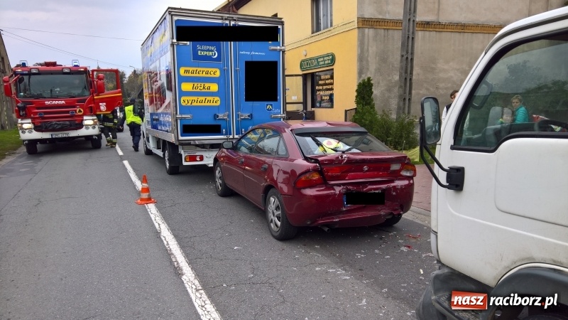 Zdjęcie w galerii na portalu naszraciborz.pl: Zderzenie trzech samochodów w Rudach  wiadomości z regionu