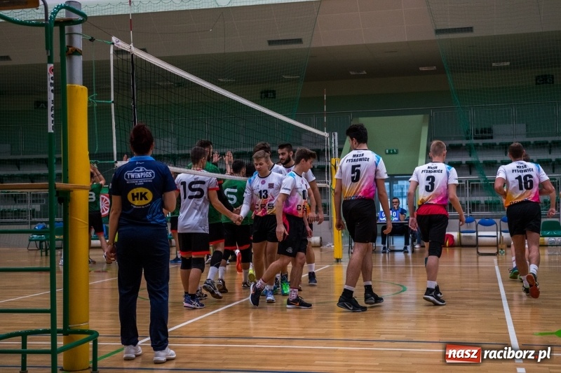 Zdjęcie w galerii na portalu naszraciborz.pl: MKSR Pyskowice nie sprawił problemów KS AZS Rafako wiadomości z regionu