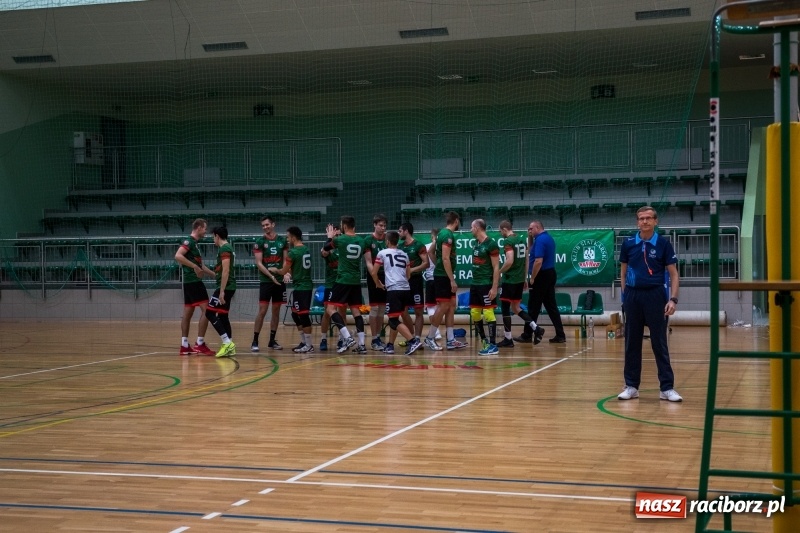 Zdjęcie w galerii na portalu naszraciborz.pl: MKSR Pyskowice nie sprawił problemów KS AZS Rafako wiadomości z regionu
