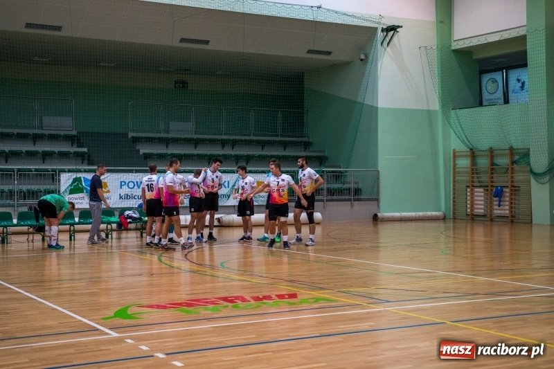 Zdjęcie w galerii na portalu naszraciborz.pl: MKSR Pyskowice nie sprawił problemów KS AZS Rafako wiadomości z regionu